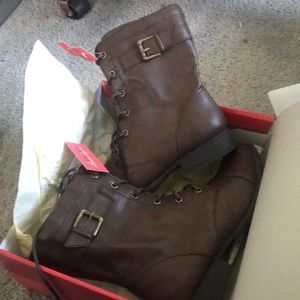 Brown leather shin high boot